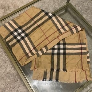 Burberry Cashmere scarf (very good replica)